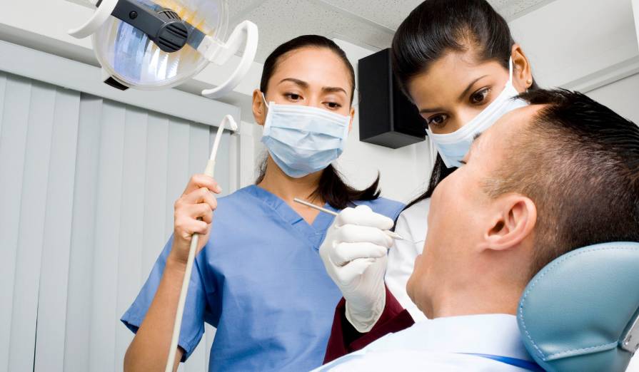 Reasons Why Having a Personal Dental Hygienist is Beneficial to Your Smile